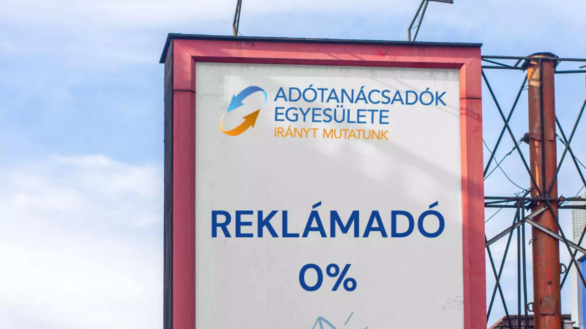 Tov&aacute;bbra is 0% a rekl&aacute;mad&oacute;